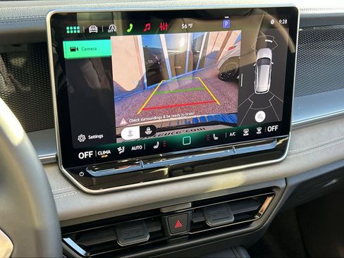 New 2026 Volkswagen Tiguan SE FWD image 22