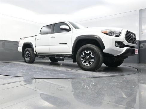 Used 2020 Toyota Tacoma TRD Off-Road image 27