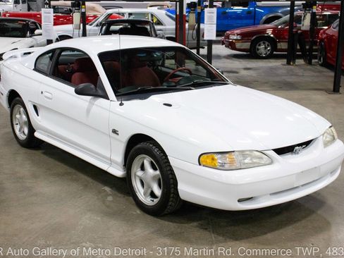 Used 1994 Ford Mustang GT image 9