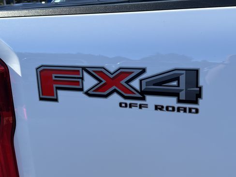 Used 2023 Ford F350 Platinum w/ FX4 Off-Road Package AWD/4WD image 11