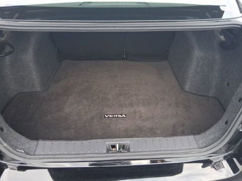 Used 2024 Nissan Versa SR image 7