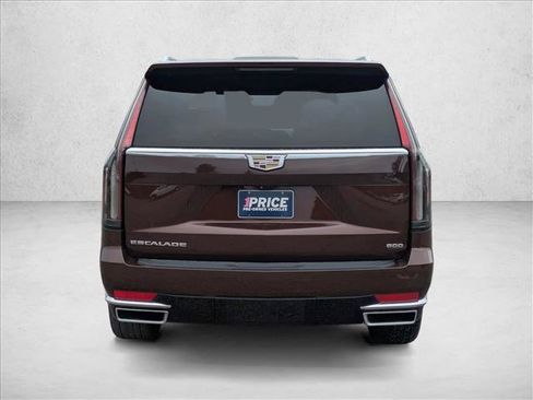 Used 2022 Cadillac Escalade Premium Luxury w/ Performance Package AWD/4WD image 7