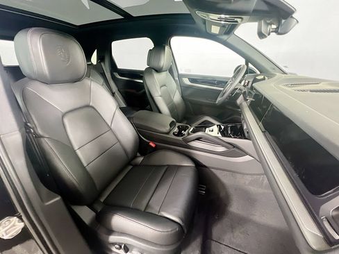 New 2026 Porsche Cayenne AWD/4WD image 30