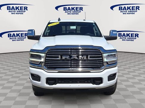 Used 2024 RAM 2500 Laramie AWD/4WD image 9