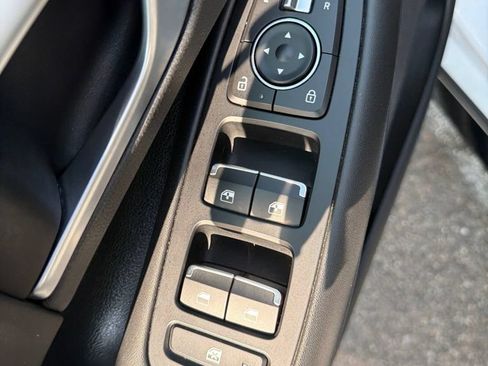 Used 2024 Hyundai Sonata SEL FWD image 8