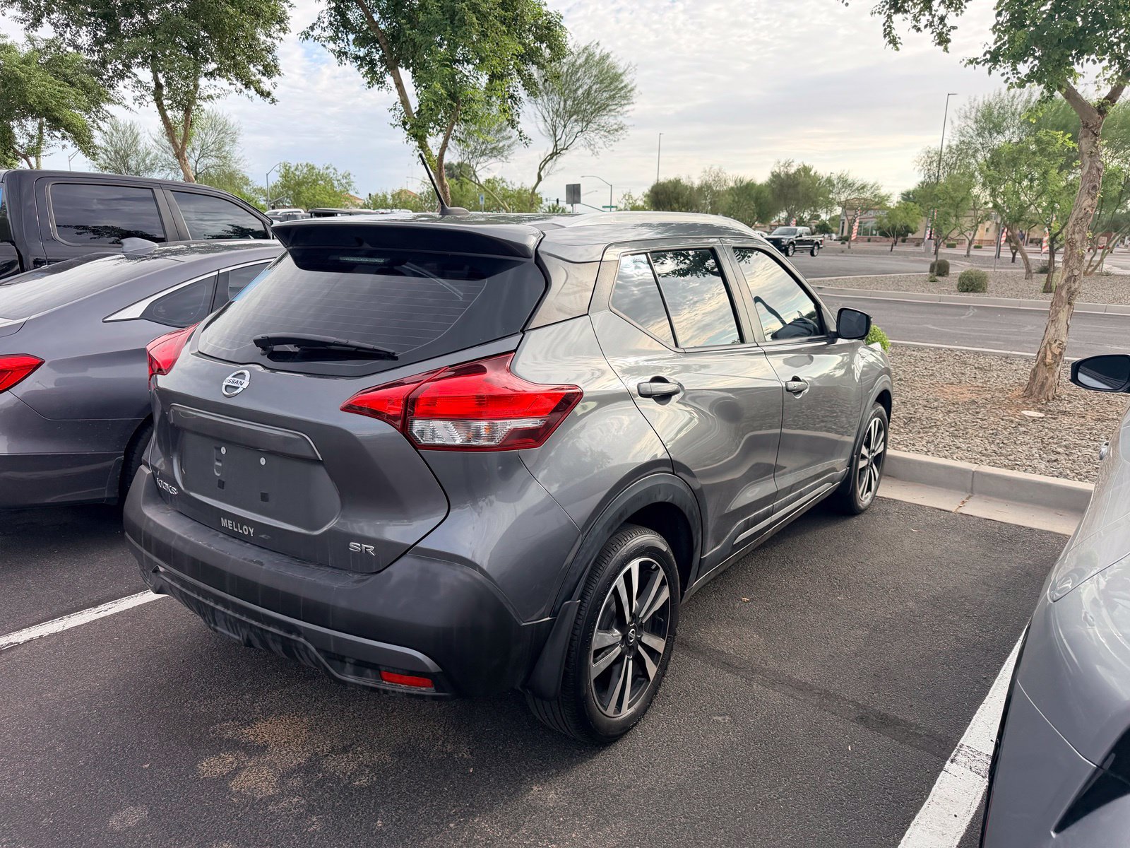 Used 2019 Nissan Kicks SR FWD image 3