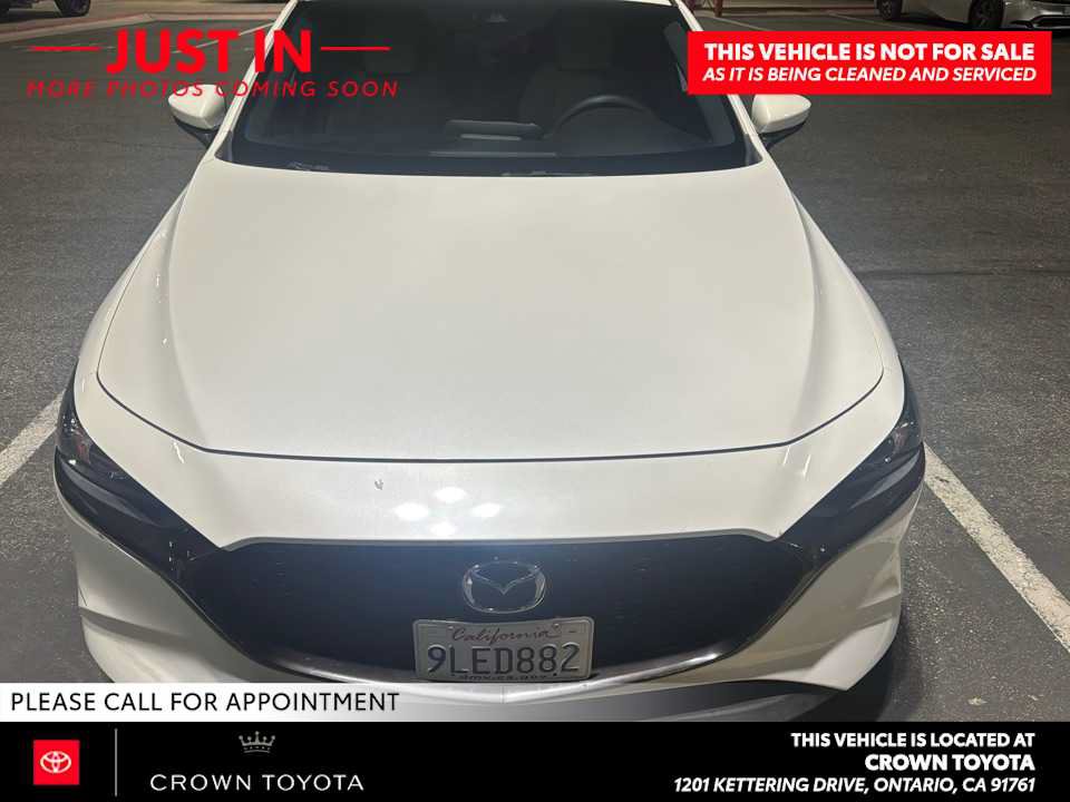 Used 2019 MAZDA MAZDA3 Hatchback w/ Preferred Package FWD image 2