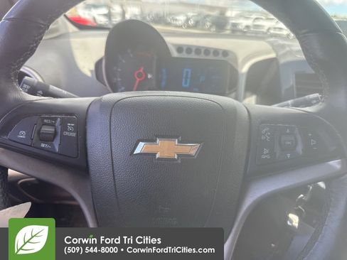 Used 2015 Chevrolet Sonic LTZ FWD image 2