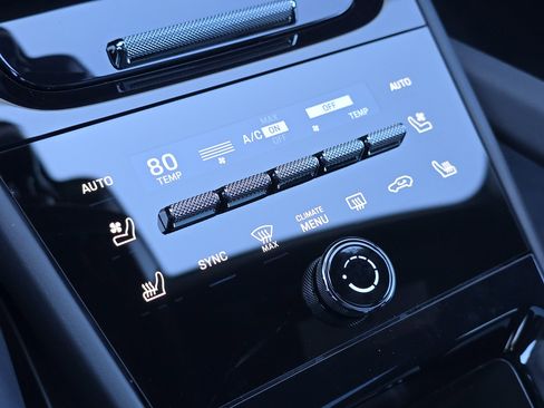 New 2026 Porsche Cayenne image 24