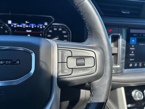 Used 2021 GMC Yukon Denali w/ Denali Premium Package AWD/4WD image 18