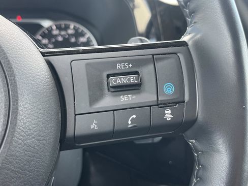 Used 2023 Nissan Pathfinder SL w/ Black Appearance Package AWD/4WD image 14