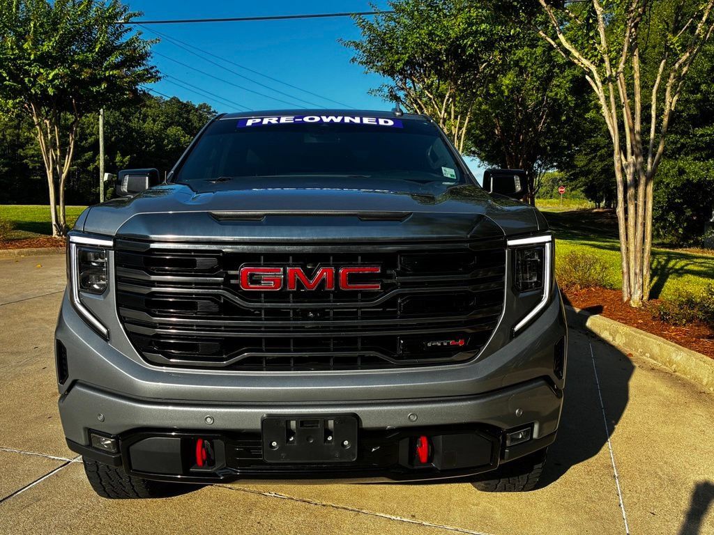 Used 2024 GMC Sierra 1500 AT4 w/ AT4 Preferred Package AWD/4WD image 2