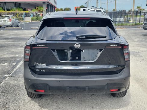 Certified 2025 Nissan Kicks SV w/ Charging Package FWD image 3