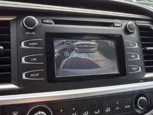 Used 2019 Toyota Highlander LE image 19