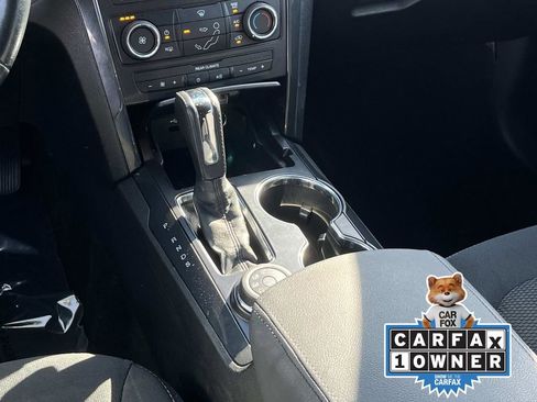Used 2017 Ford Explorer XLT image 14