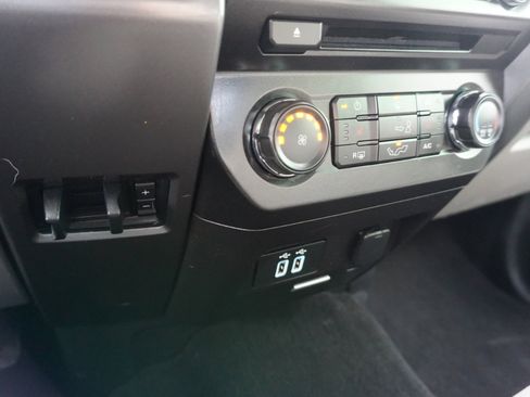 Used 2018 Ford F150 XLT w/ Equipment Group 302A Luxury image 22