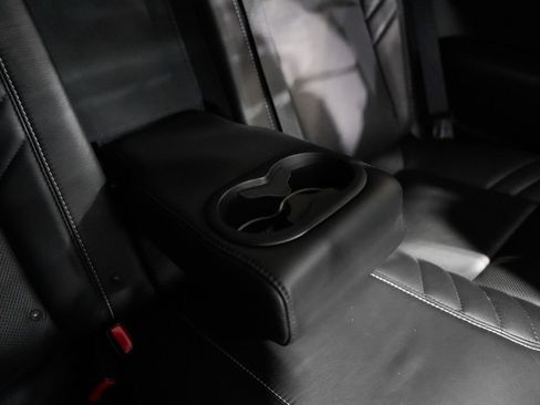 Used 2019 Dodge Challenger SRT Hellcat Redeye image 32