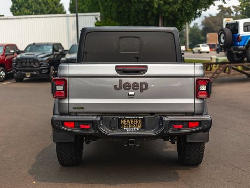 Used 2021 Jeep Gladiator Rubicon AWD/4WD image 13