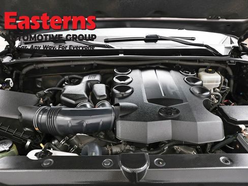 Used 2018 Toyota 4Runner TRD Off-Road Premium image 7