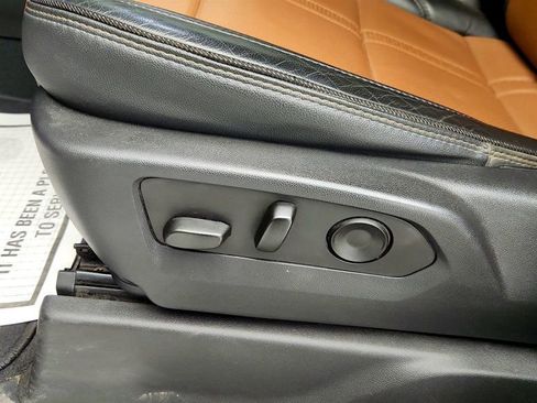 Used 2024 Chevrolet Silverado 2500 High Country w/ High Country Premium Package image 11