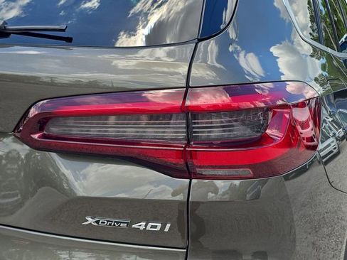 Used 2023 BMW X5 xDrive40i w/ Executive Package AWD/4WD image 8