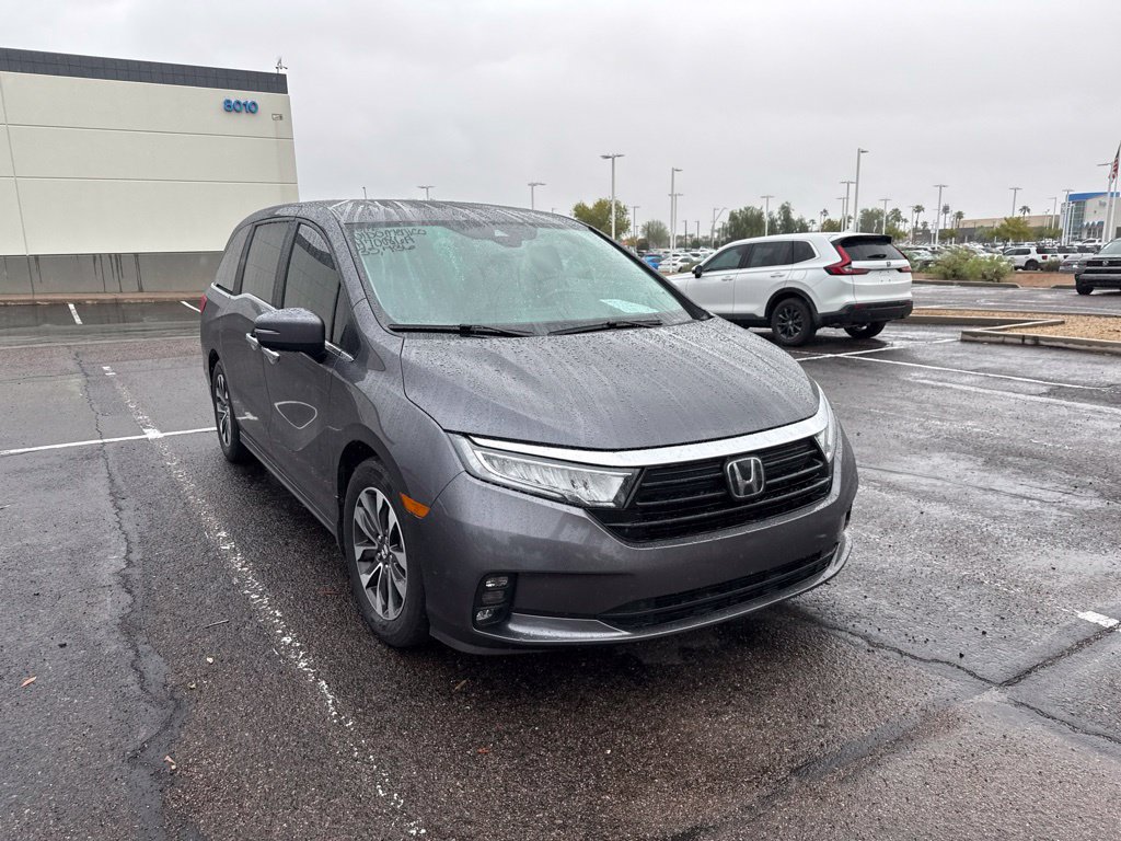 Certified 2024 Honda Odyssey EX-L image 3