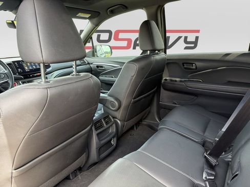 Used 2023 Honda Passport EX-L image 16