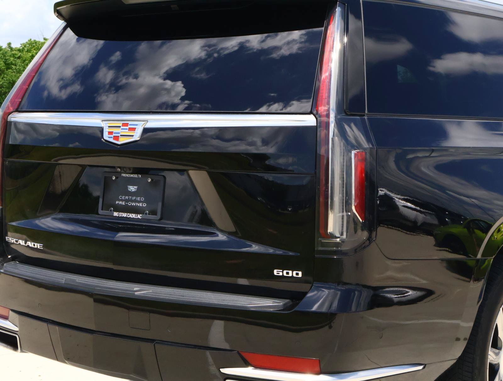 Certified 2024 Cadillac Escalade ESV Premium Luxury Platinum AWD/4WD image 11
