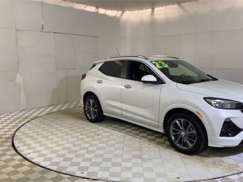 Used 2023 Buick Encore GX Select w/ Sport Touring Package image 2