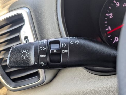 Certified 2018 Kia Sportage EX image 32