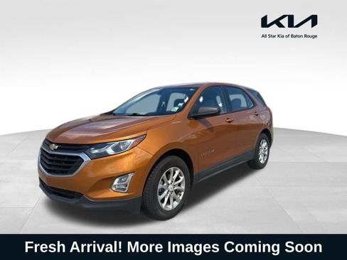 Used 2018 Chevrolet Equinox LS image 1