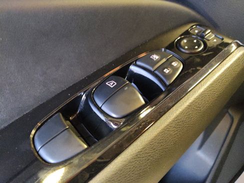 Used 2025 Nissan Altima 2.5 SR FWD image 27