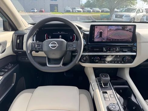 New 2026 Nissan Pathfinder SL w/ SL Premium Package (P04) AWD/4WD image 14