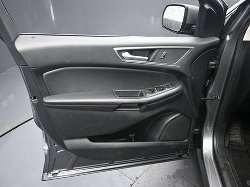 Used 2024 Ford Edge SEL AWD/4WD image 16