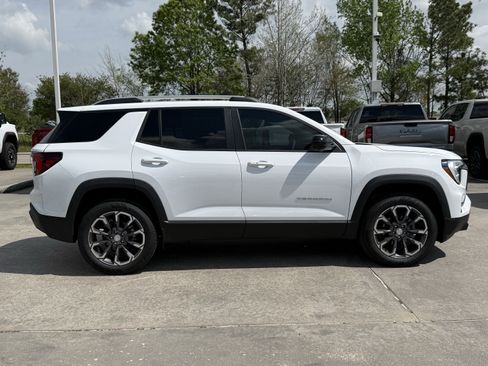 New 2026 GMC Terrain Elevation w/ Elevation Premium Package AWD/4WD image 3