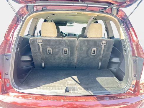 Used 2018 Honda Pilot EX image 9