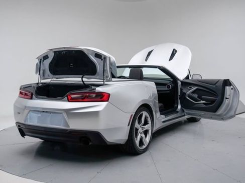 Used 2017 Chevrolet Camaro SS RWD image 21