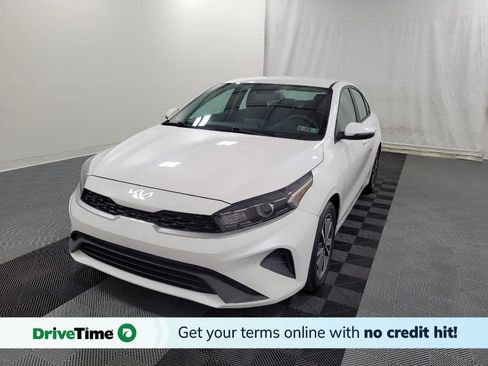 Used 2022 Kia Forte LXS w/ LXS Technology Package FWD image 1