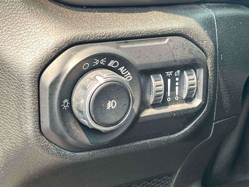 Used 2018 Jeep Wrangler Sport AWD/4WD image 21