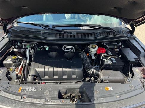 Used 2018 Ford Explorer XLT w/ Equipment Group 202A image 19