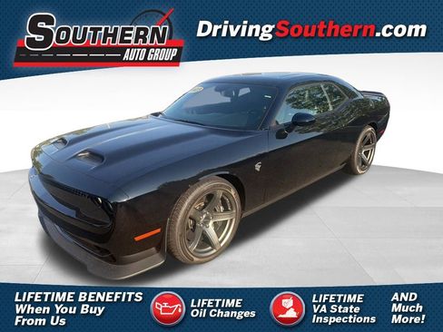 Used 2023 Dodge Challenger SRT Hellcat RWD image 1