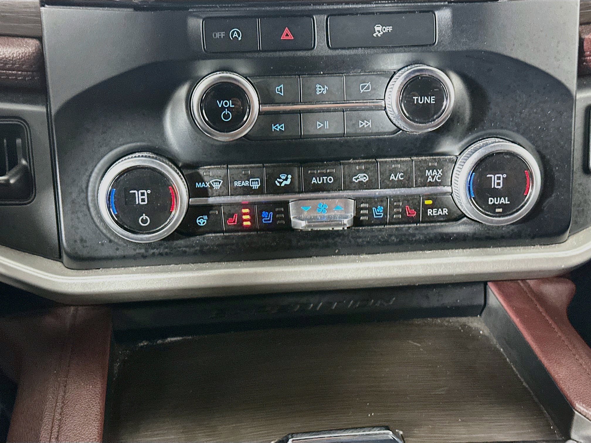Used 2024 Ford Expedition Limited RWD image 24