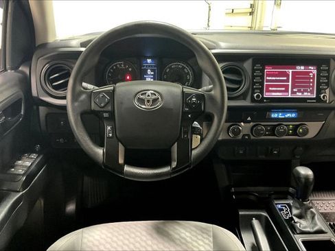 Used 2022 Toyota Tacoma SR image 5