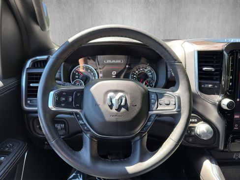 Used 2025 RAM 1500 Laramie AWD/4WD image 12