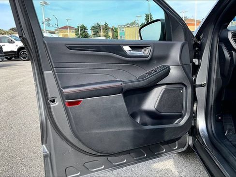 Certified 2025 Ford Escape ST-Line Select AWD/4WD image 21