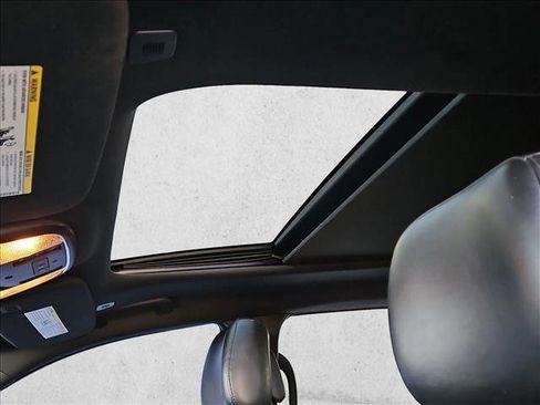 Used 2017 Jeep Grand Cherokee Limited w/ Luxury Group II image 15