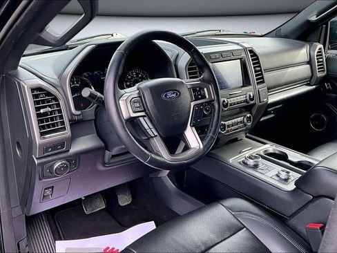 Used 2021 Ford Expedition Max XLT image 17