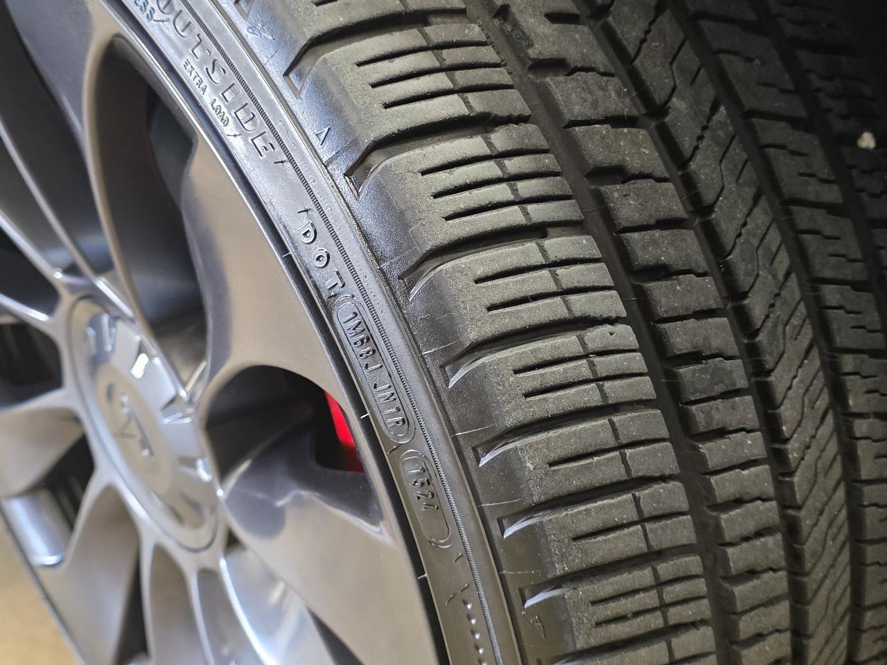 Used 2023 Tesla Model Y Performance AWD/4WD image 9