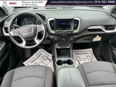 Used 2024 GMC Terrain SLE w/ Driver Convenience Package image 10