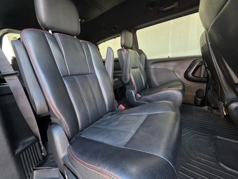 Used 2017 Dodge Grand Caravan GT image 15
